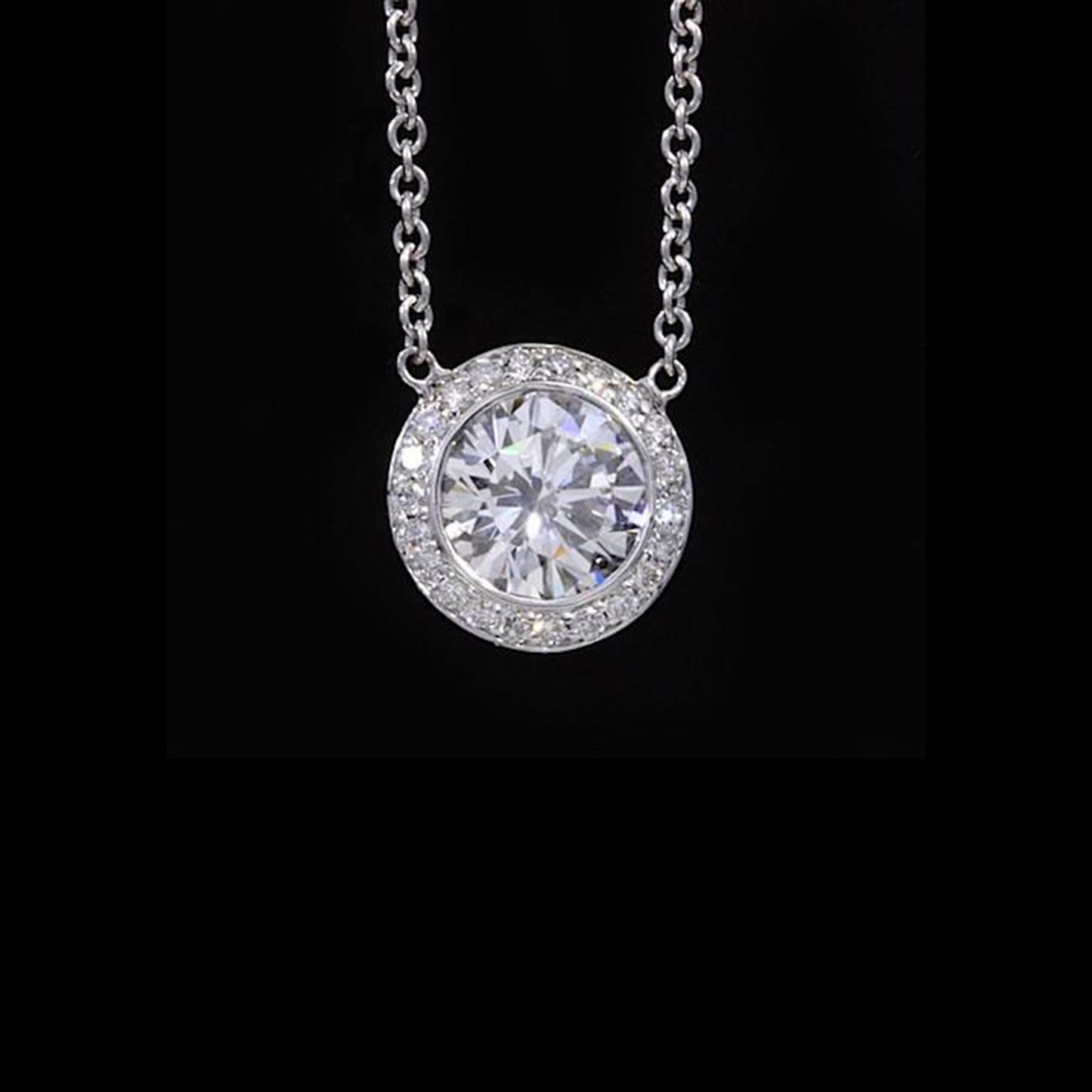 Necklace Brilliant Edge Frame