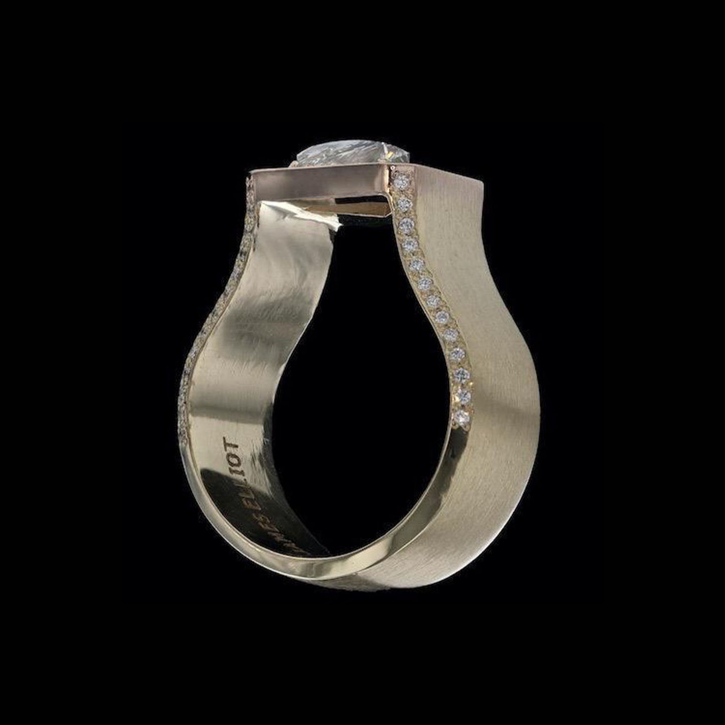 Ring Solid Diamond Shape .81